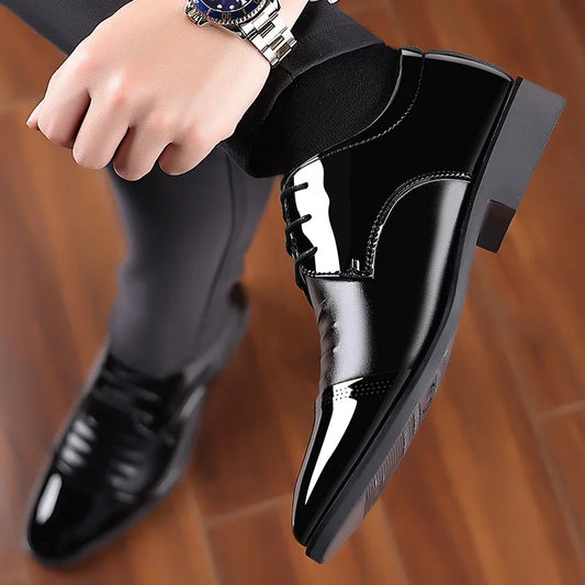 Men Dress Shoes Patent Leather Oxford Shoes Male Formal Shoes Big Size 38-48 Handsome Men Pointed Toe Shoes for Wedding