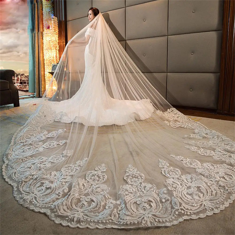 Romantic Long Bridal Veils Cathedral Length Lace Applique 4M Wedding Veil With Free Comb White Ivory High Qualit