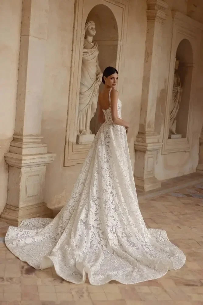 Customized Lace Wedding Dresses Spaghetti Straps Women Robe Sleeveless Bridal Gown Square Collar Vestidos Vestido De Novia