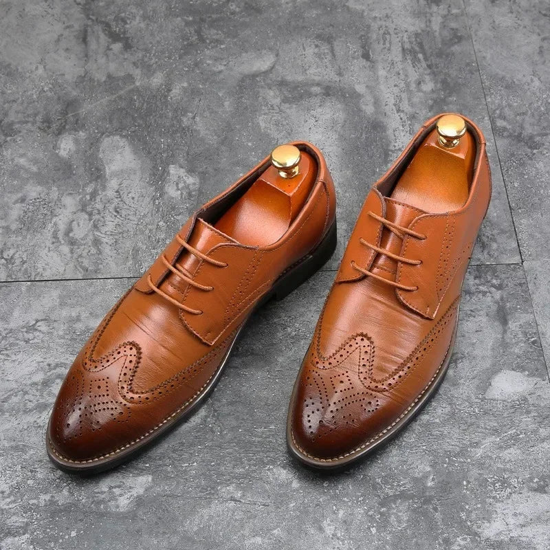 Oxfords Oxfords Handmfords Oficina de la oficina de los pies puntiagudos Partido de boda Tallado Brogue Brogue Retro Formal Masculino Chaussure Hommes