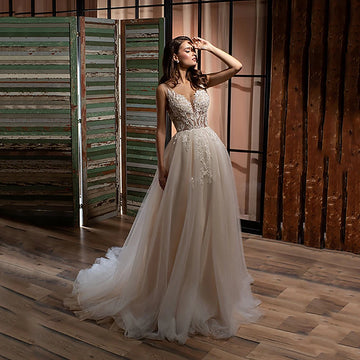 2025 Wedding Dresses Luxury Lace Applique  Illusion V Neck A-Line Brides Gown Tulle Backless Princess Bridal Dresses Customized