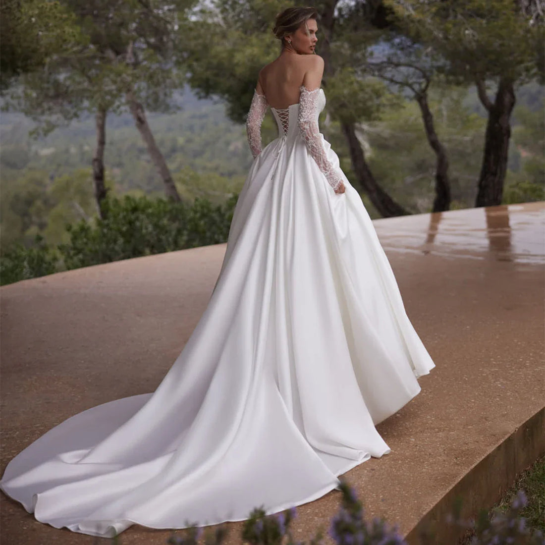 Luxury Strapless Satin Wedding Dresses With Slit Detachable Sleeve Lace Ball Gown With Train Long Bridal Party Gown For Bride