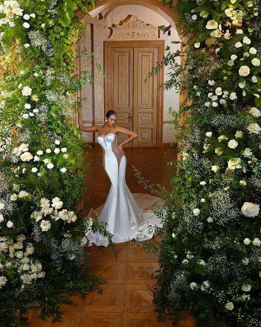 Весільні сукні блиску з тюлю з шовк-атласні русалка з знімними накидними шальами сексуальні вирізані весільні сукні з бісером