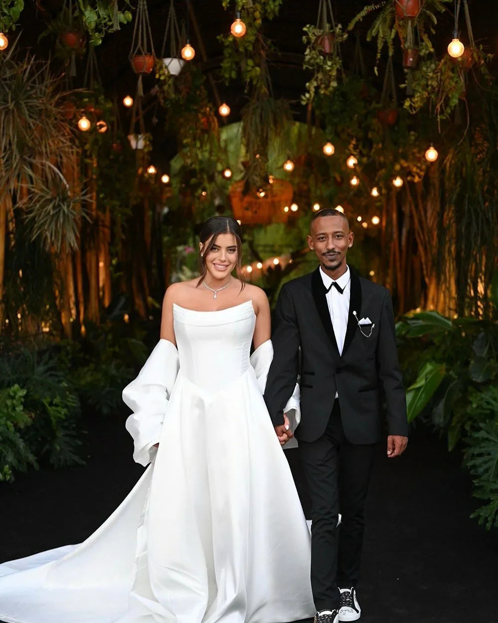 Satin Princess Wedding Dresses Women 2025 A Line Strapless Bridal Dress With Detachable Train Simple Wedding Gown Customized