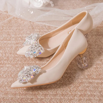 Kristal bowtie yüksek topuklu pompalar kadınlar 2023 Sonbahar Lüks Tasarımcı Rhinestone topuklu düğün ayakkabıları kadın sivri ayak parti ayakkabıları