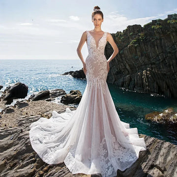 Customized  Romantic Mermaid Princess Wedding Dress Sexy V Neck Sleeveless Bridal Gown Lace Applique Beaded Bride Dress