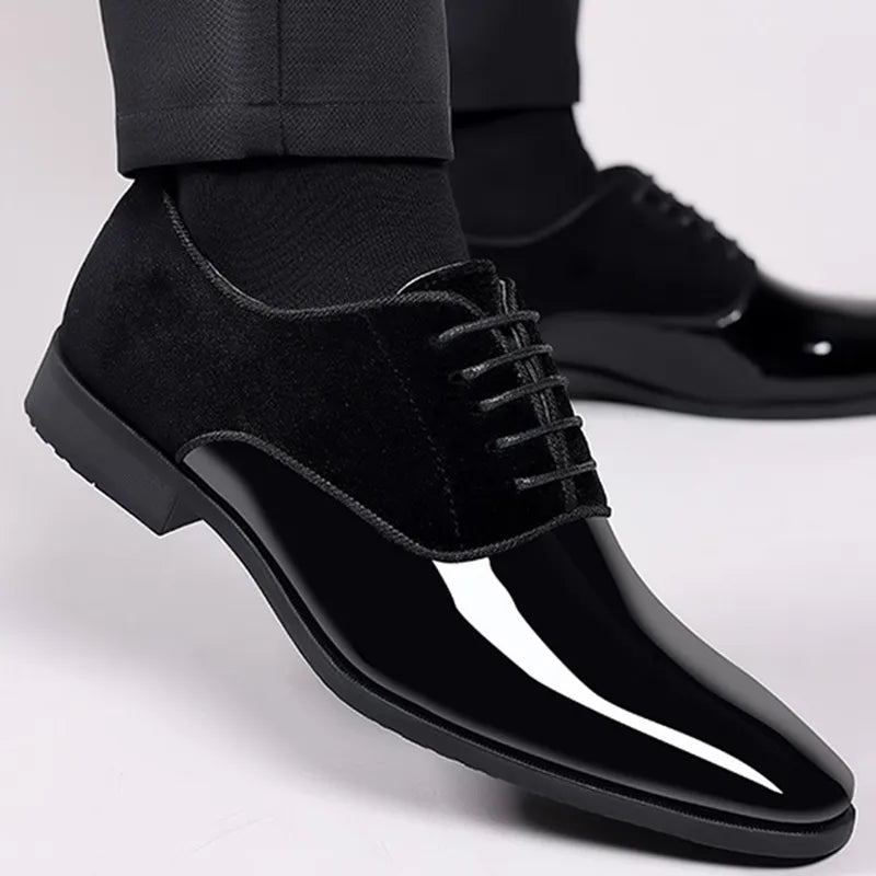 Chaussures en cuir breveté PU classique pour hommes chaussures de commerce décontractées à lacers de travail de bureau formels pour le mariage de fête masculine oxfords