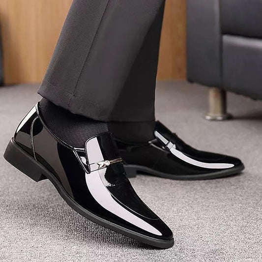 Outdoor  Dress Loafers For Men Stitch Detail Metal Decor Slip-on Dress Shoes