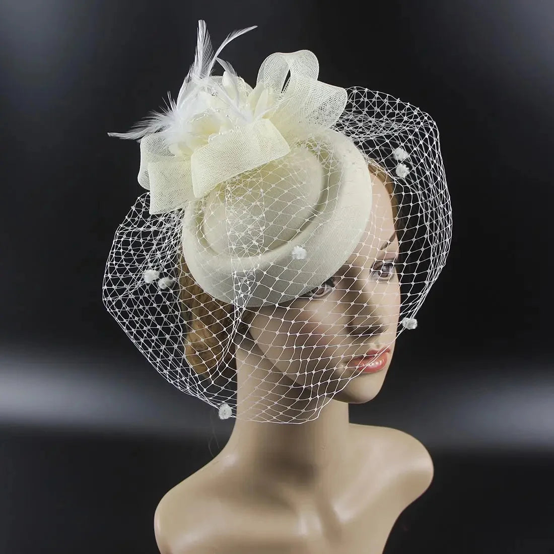 2024 Нові фасцинатори капелюх жіночих капелюхів та головних уборів для весіль пов'язки на голову чайна вечірка кліп для волосся сітка вуаль для дами