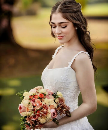 Customized elegant party dress, luxurious wedding dress, strapless sleeveless A-line dress, wedding dress Vestidos de novia