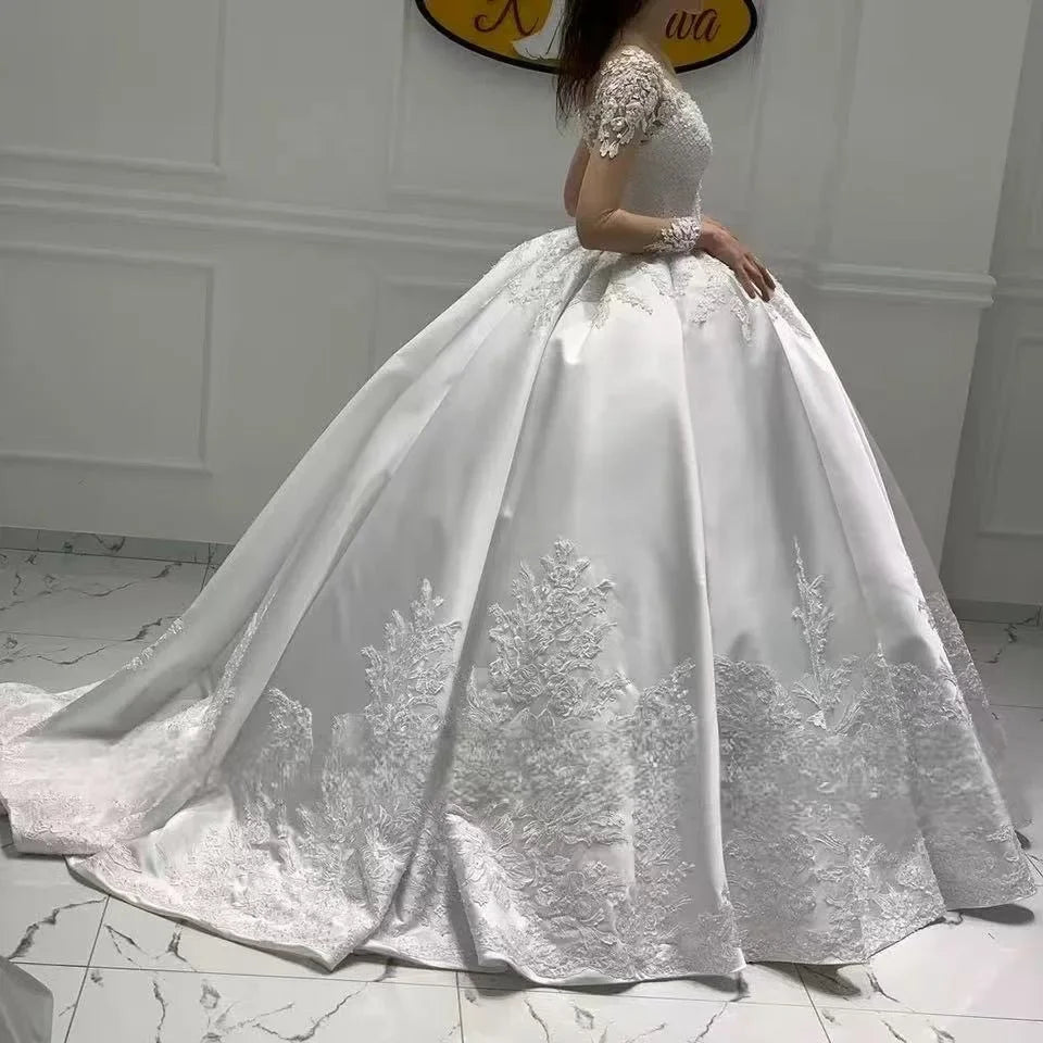 Sweetheart Satin Ball Gown Customized Long Sleeve Wedding Dress Pearl Princess Lace Applique Bridal Dress vestidos de novia