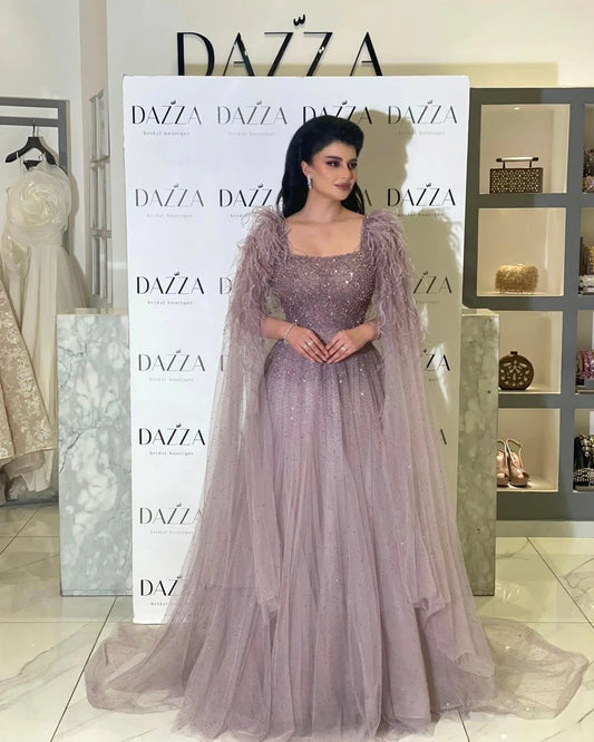 Stoffige roze luxe veren Arabische avondjurken met cape elegante vrouwen Dubai Turkije trouwfeestjurken SS406