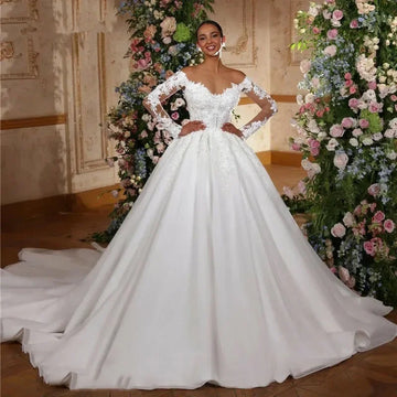 Customized  Sweetheart Long Sleeve Princess Wedding Dress Ball Gown Lace Appliques Beading Sparkly Bridal Gown Vestidos De Noiva
