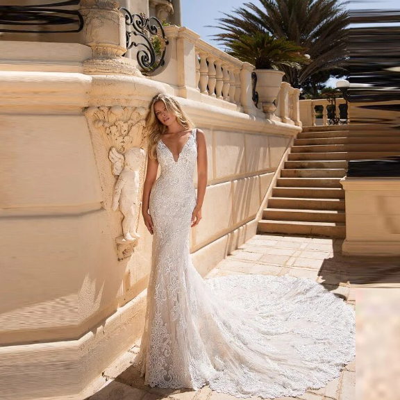 Sexy V Neck Lace Mermaid Wedding Dresses Sleeveless Illusion Top Backless Bridal Dress with Chapel Train