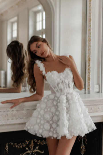 A-linear vestidos de noiva curto Spaghetti Straps Sweetheart acima do joelho Vestidos Mulheres de volta Lace Up Vestidos Novia 2024
