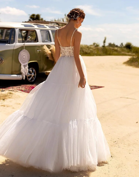 BOHO Wedding Dress 2024 Deep V-neck Backless Pearls Bridal Gown Spaghetti Strap A-Line Sweetheart Vestidos De Novia