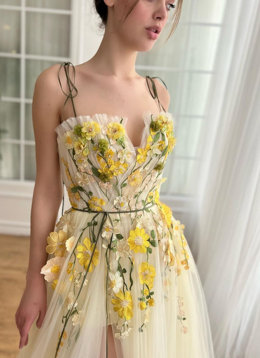 Yellow A-line Prom Dresses Lace Appliques Spaghetti Strap Formal Evening Sweep Train Side Split Sleeveless Clubbing