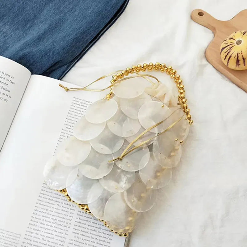 Bolsa de caparazón de boda de mujer de mujer embrague con perlas Diseñador de cuentas de bolso de lujo Straw Seashell Woven Sequin elegante