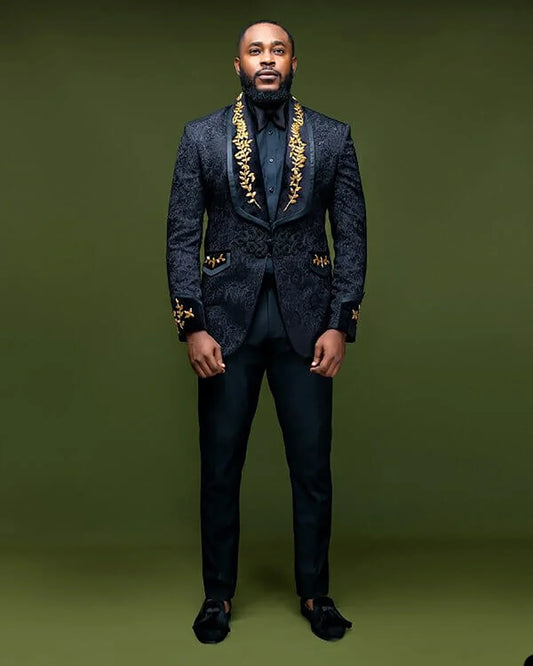 2024 Black Jacquard Men Suit Tailor-Made 2 Pieces Blazer Pants One Button Gold Appliques Wedding Groom Business Suits