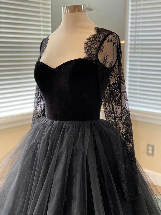 Gothic Black Lace Long Sleeves Wedding Dresses A Line Tulle Skirt Sweep Train Bridal Gowns For Birde Sweetheart Vestido De Novia