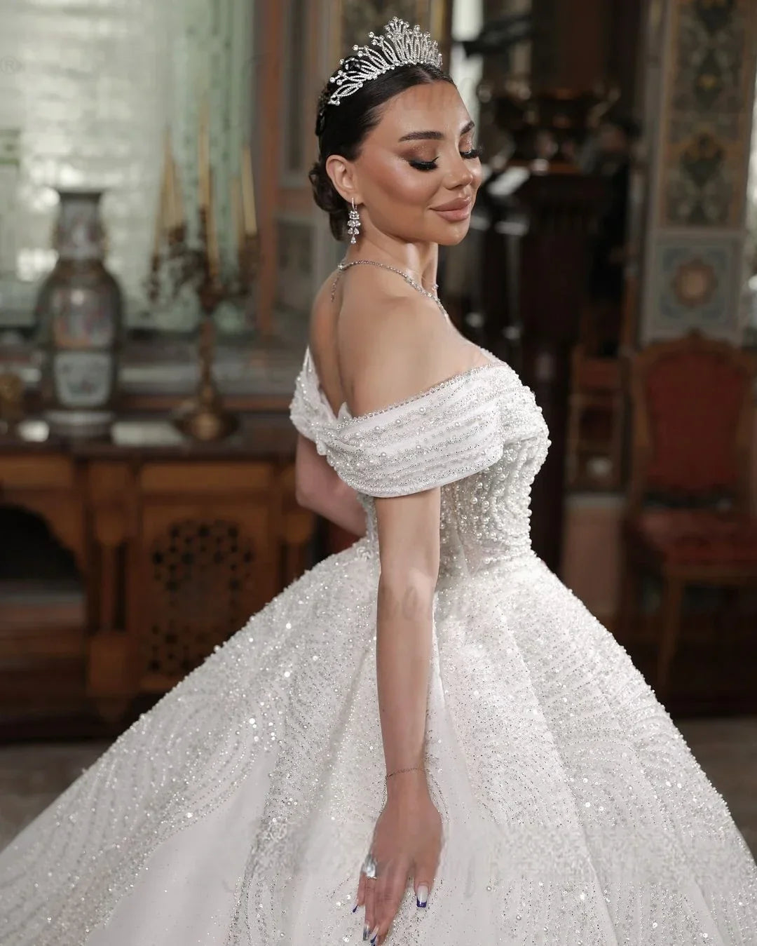 Customized Luxury V Neck Wedding Dress Off Shoulder Lace Appliqued Bridal Gowns Plus Size Wedding Gowns Vestido De Casamento