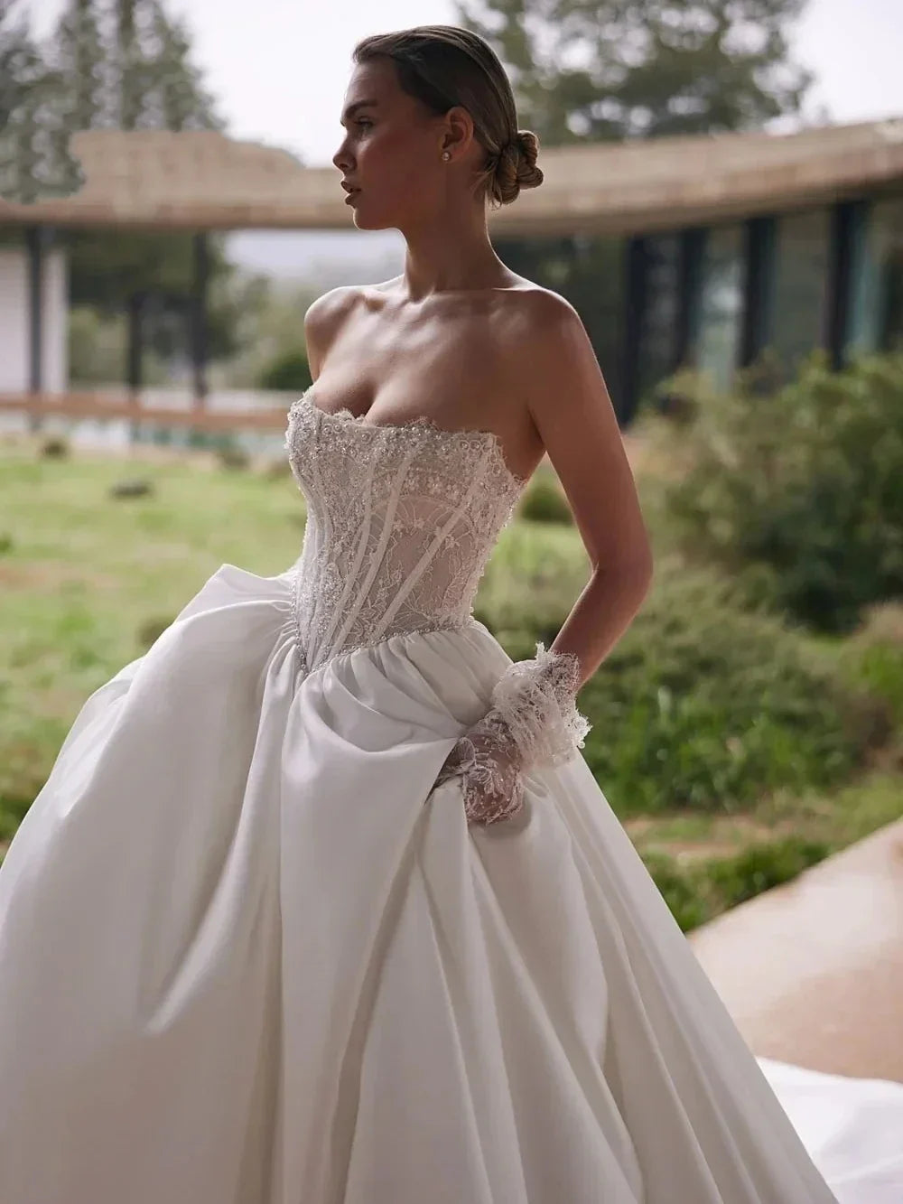 Luxurious A-line Wedding Dresses 2026 Strapless Beaded Pearls Lace Court Train Bridal Gowns Dress Vestidos De Noiva