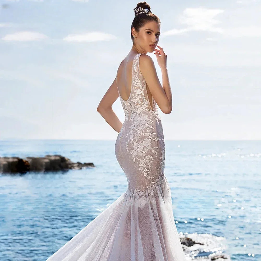 Customized  Romantic Mermaid Princess Wedding Dress Sexy V Neck Sleeveless Bridal Gown Lace Applique Beaded Bride Dress
