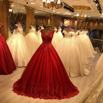 Customized Red V-neck Prom Dresses Sleeveless Lace Appliques Beaded Tulle Evening Dresses New Vestidos De Formal Party Gowns