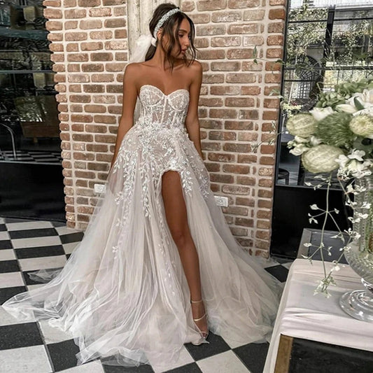 Simple Sexy Beach Wedding Dresses For Bride Elegant Lace Boho Wedding Gowns Strapless Sleeveless High Split Bridal Gown