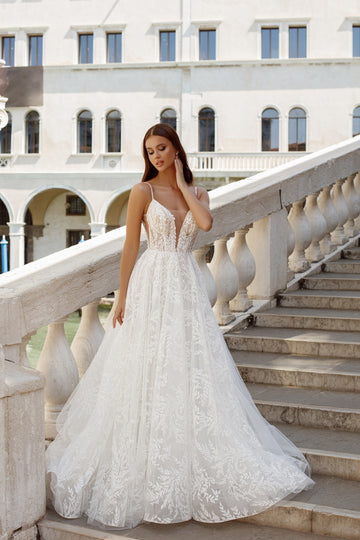 Luxury wedding dress