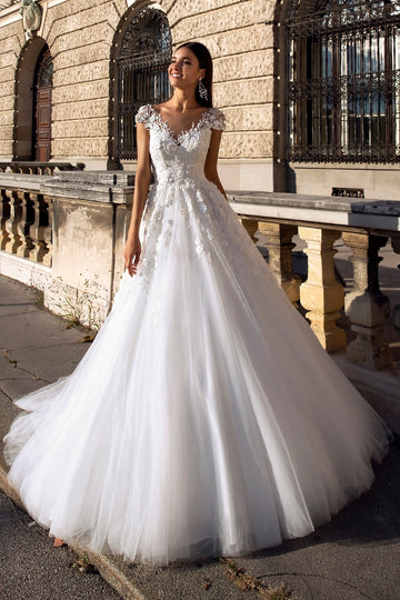 Luxury wedding dress